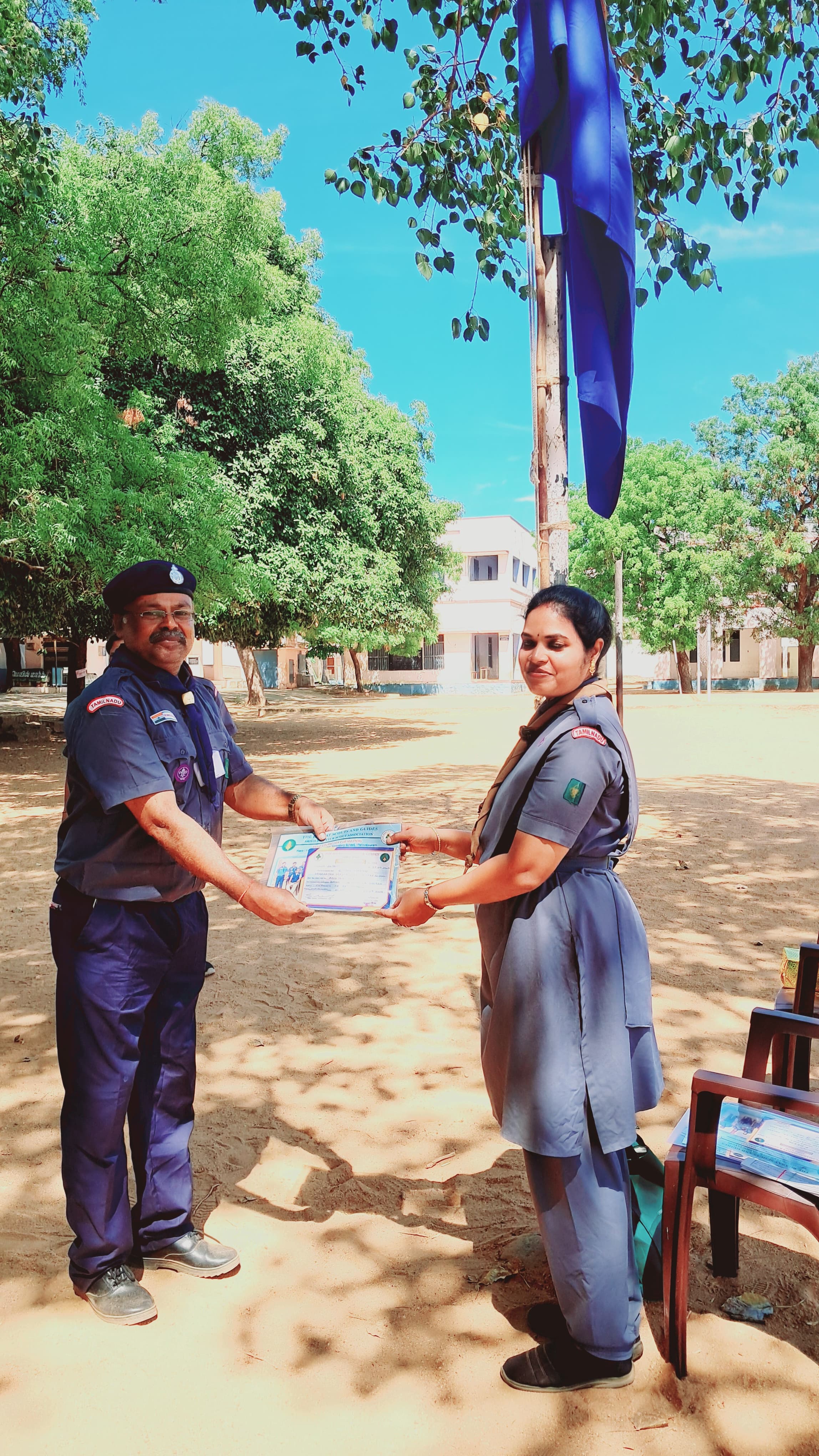 Correspondent with Scouts